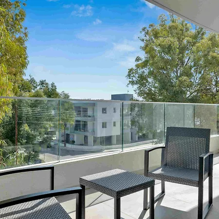 Apartment Phaedrus Living: Eolus Residences Aphrodite *