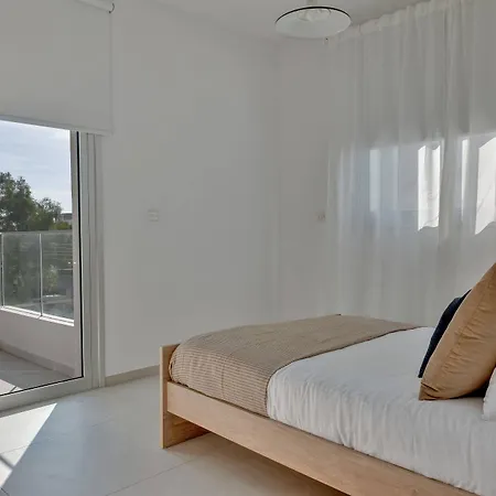 Phaedrus Living: Eolus Residences Aphrodite *